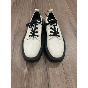 New ZARA shoes white sz 6